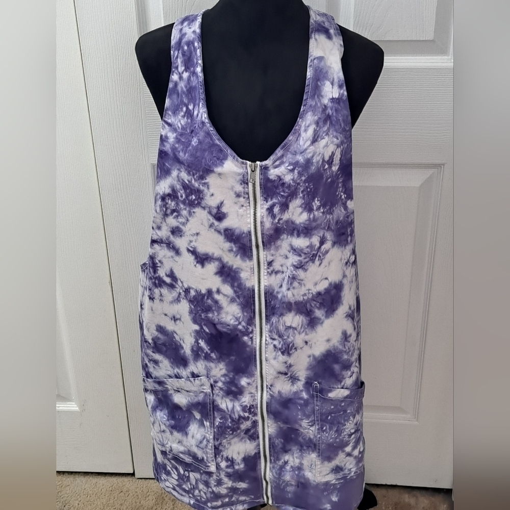 So Scoop Neck Zip Front Jumper Size 1X